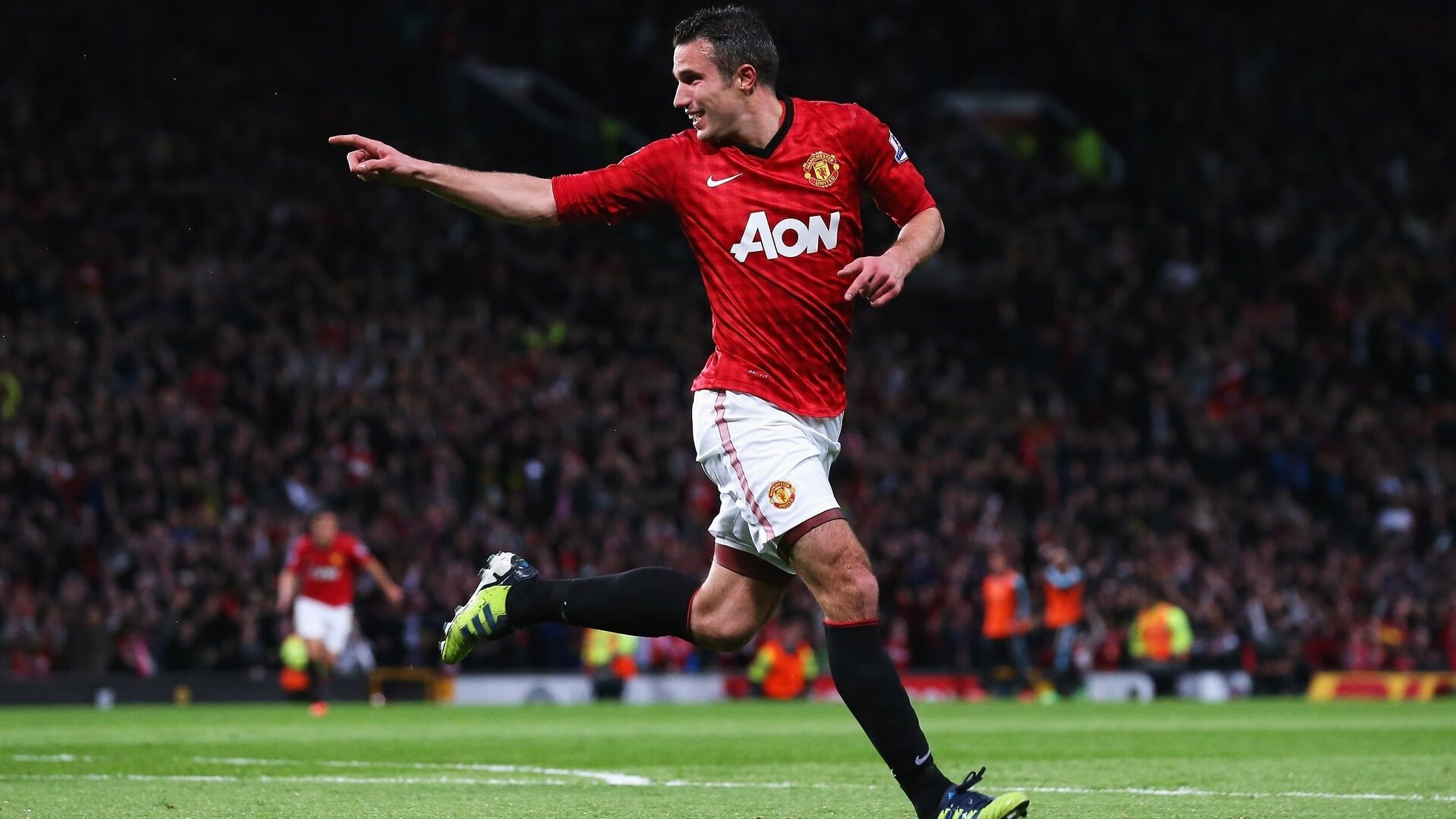 主场比赛安保加强增加观众通道提高安全与流通效率,比赛场合观众需注意什么